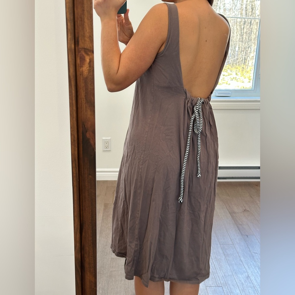 Elegant Sleeveless Brown Dress